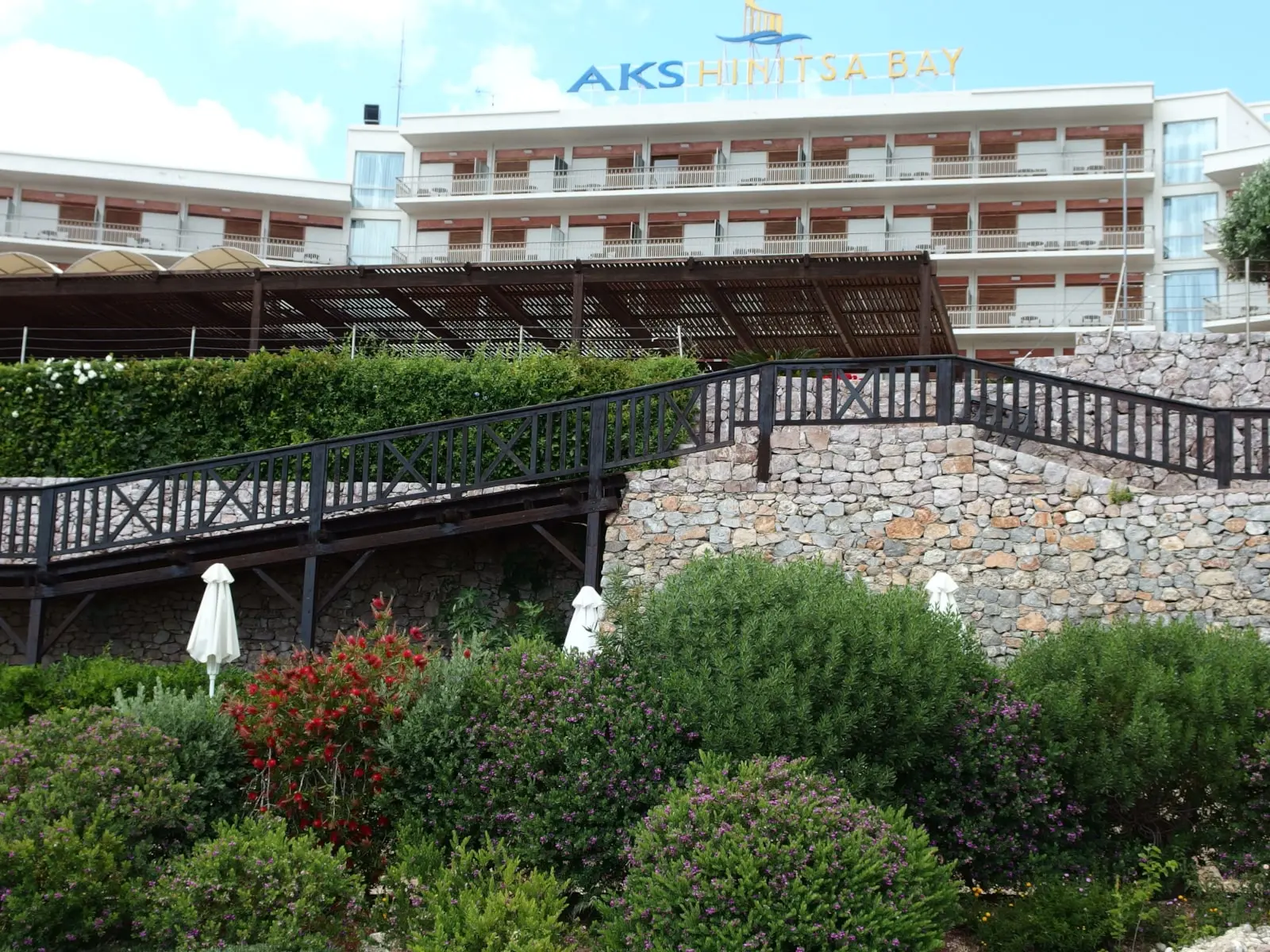 AKS Hinitsa Bay Hotel