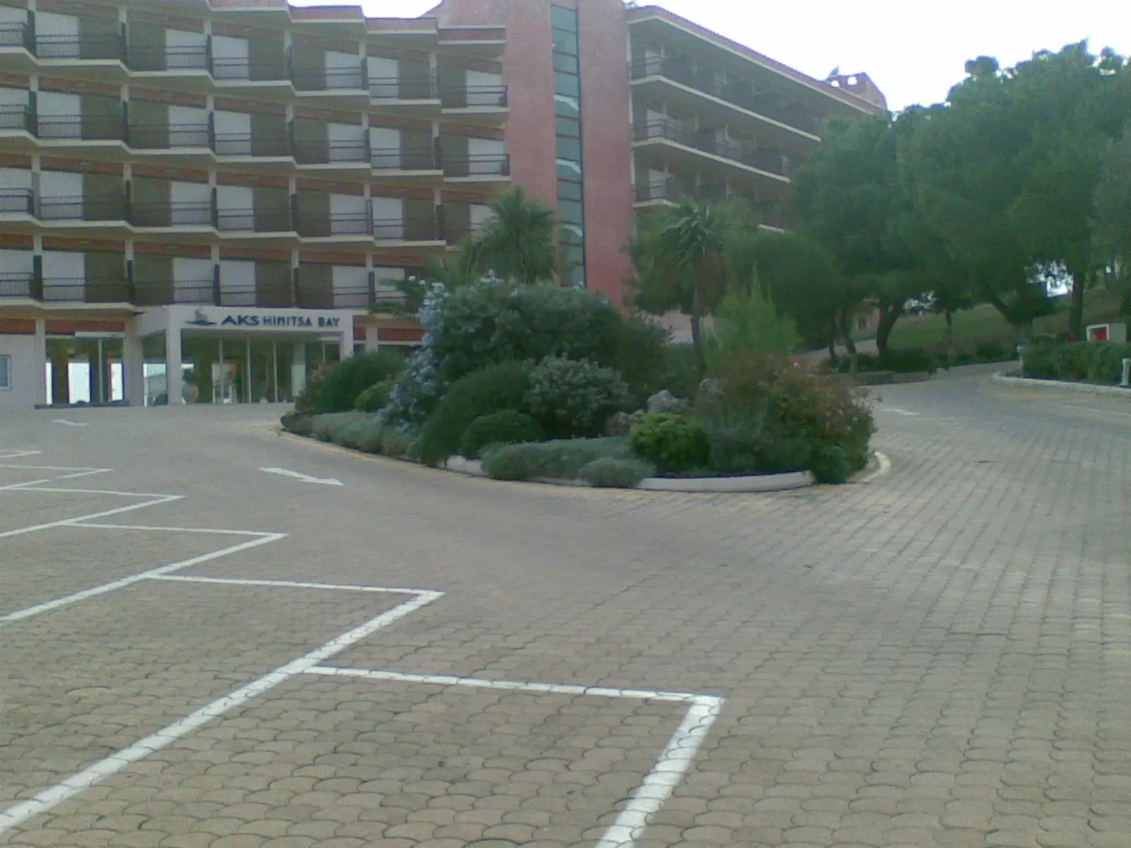 AKS Hinitsa Bay Hotel