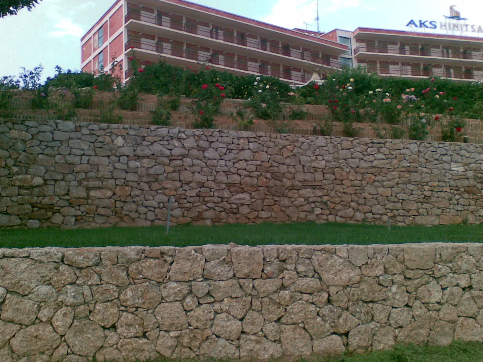 AKS Hinitsa Bay Hotel