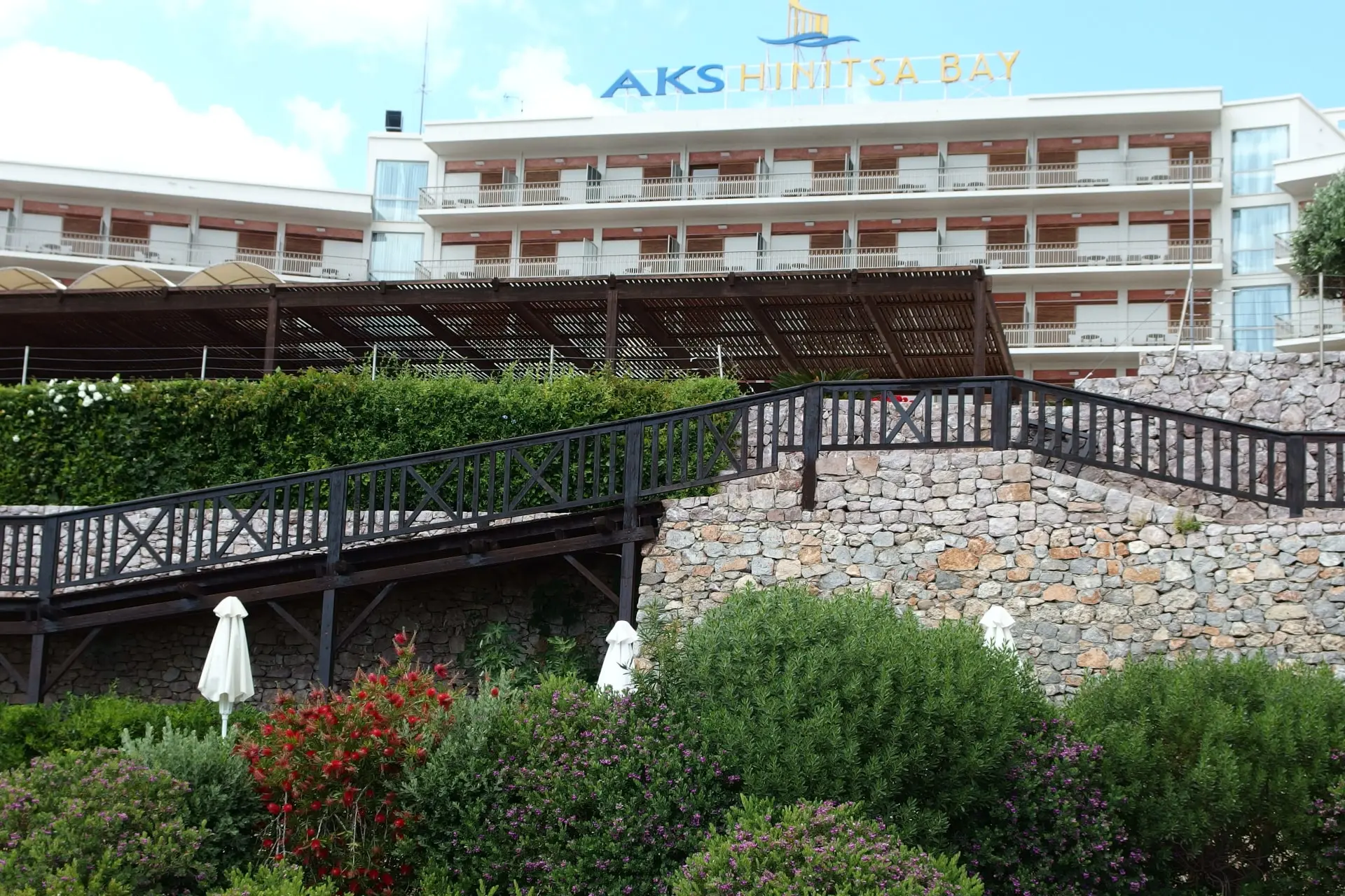 AKS Hinitsa Bay Hotel