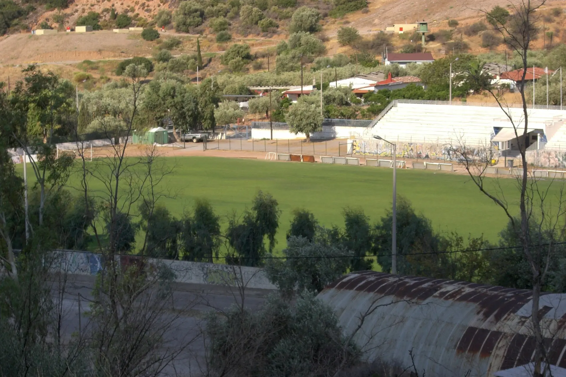 Γήπεδο Άσπρα Σπίτια